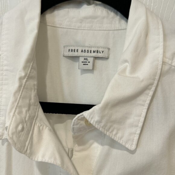 Free Assembly White Long Sleeve Button Down Shirt Relaxed Fit XL - Picture 3 of 8